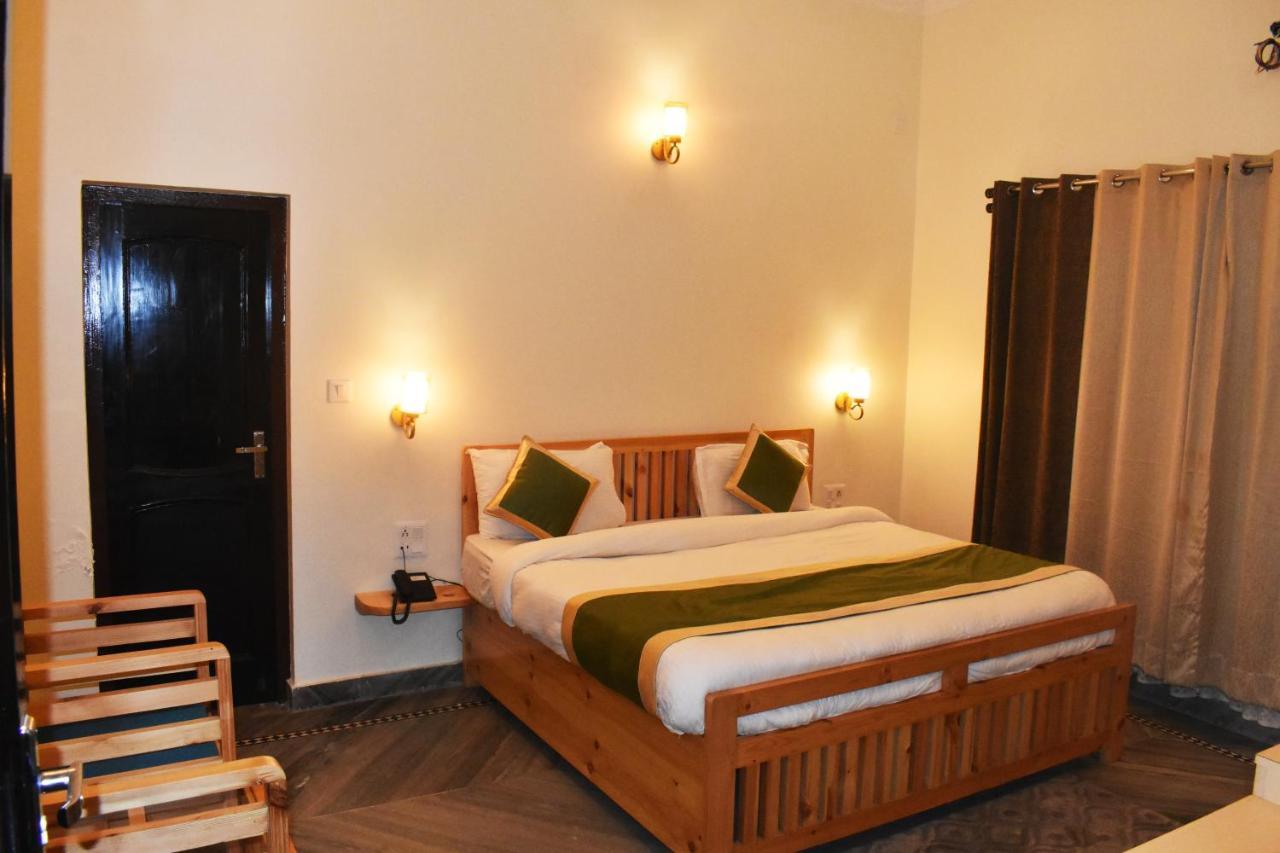 The Walnut Creek Hotel Bhīm Tāl Kültér fotó