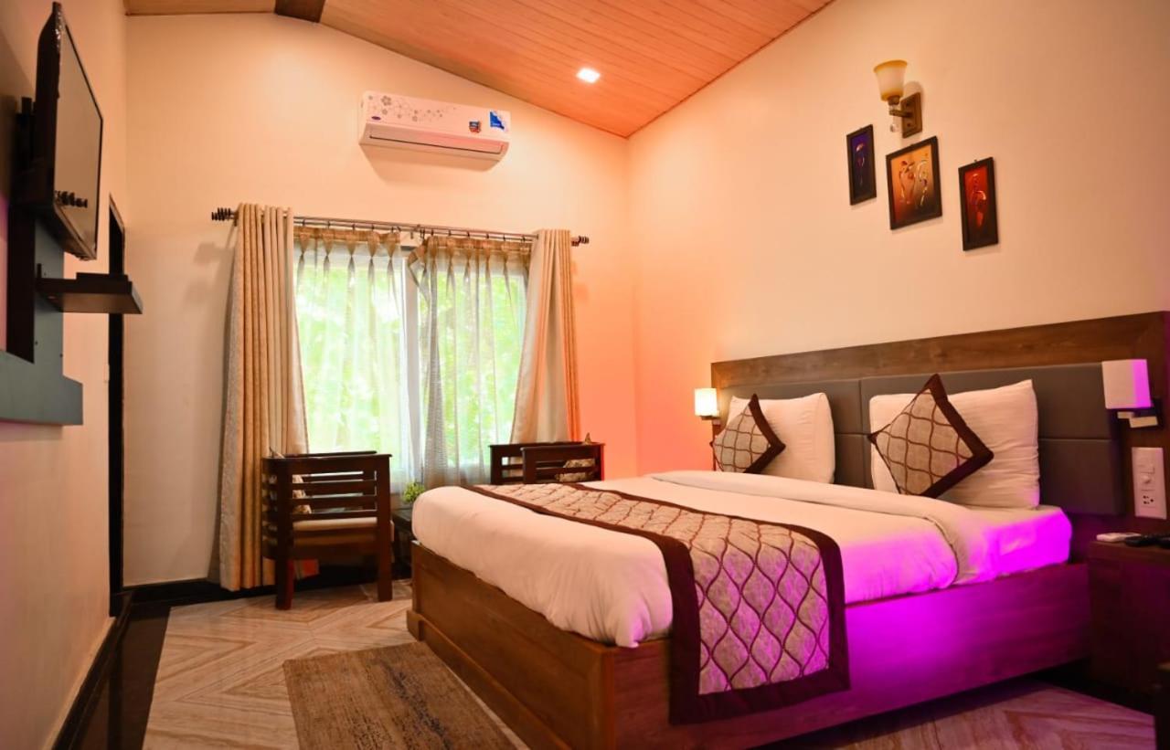 The Walnut Creek Hotel Bhīm Tāl Kültér fotó